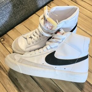Nike Blazers Mid Rise Womans